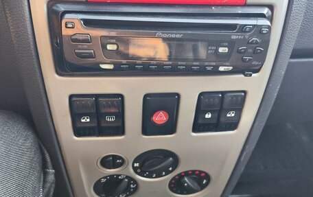 Renault Logan I, 2006 год, 200 000 рублей, 6 фотография