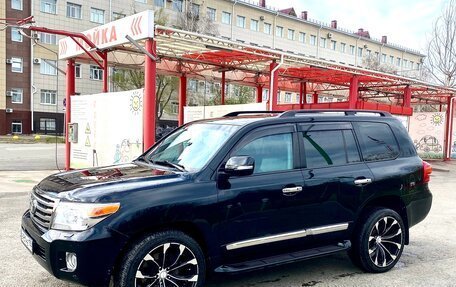 Toyota Land Cruiser 200, 2015 год, 5 599 999 рублей, 7 фотография