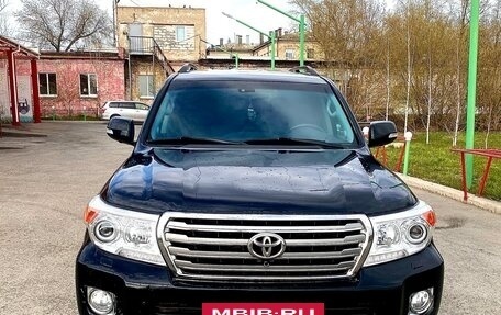 Toyota Land Cruiser 200, 2015 год, 5 599 999 рублей, 9 фотография