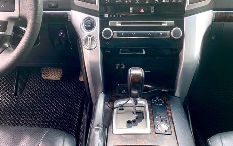 Toyota Land Cruiser 200, 2015 год, 5 599 999 рублей, 14 фотография