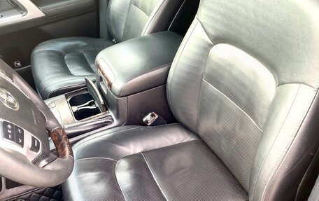 Toyota Land Cruiser 200, 2015 год, 5 599 999 рублей, 20 фотография