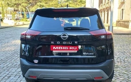 Nissan Rogue, 2022 год, 2 300 000 рублей, 3 фотография