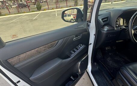 Toyota Alphard III, 2019 год, 6 000 000 рублей, 9 фотография