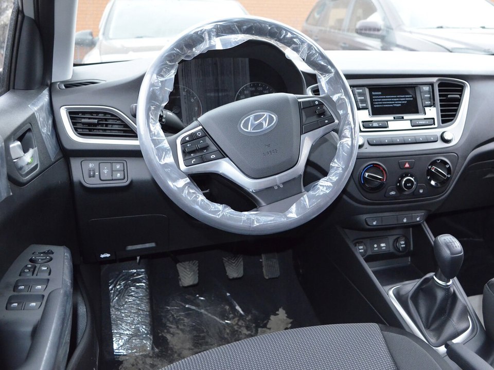 Hyundai Solaris II рестайлинг, 2020 год, 290 000 рублей, 4 фотография