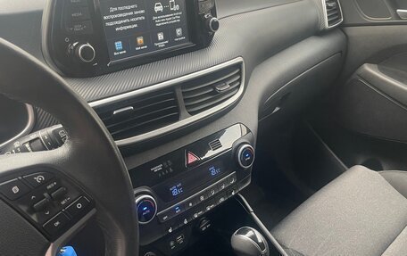 Hyundai Tucson III, 2019 год, 2 080 000 рублей, 9 фотография