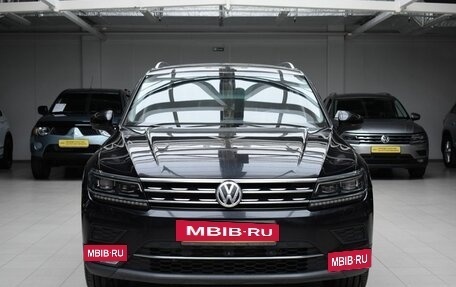 Volkswagen Tiguan II, 2017 год, 2 350 000 рублей, 2 фотография