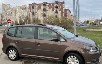 Volkswagen Touran III, 2012 год, 900 000 рублей, 1 фотография