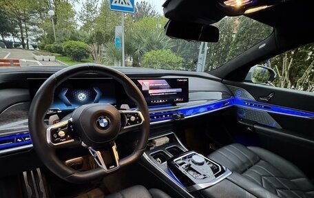BMW 7 серия, 2022 год, 22 000 000 рублей, 8 фотография