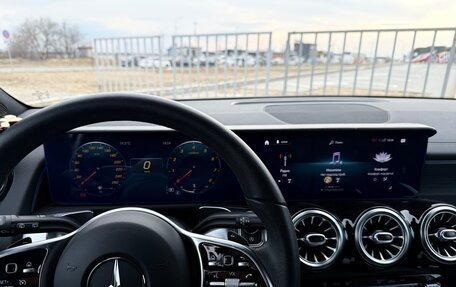 Mercedes-Benz GLB, 2020 год, 3 990 000 рублей, 8 фотография
