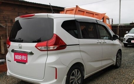 Honda Freed II, 2021 год, 1 930 000 рублей, 5 фотография