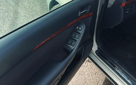 Toyota Avensis III рестайлинг, 2005 год, 870 000 рублей, 8 фотография