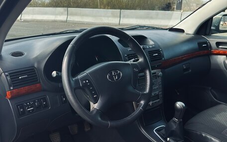 Toyota Avensis III рестайлинг, 2005 год, 870 000 рублей, 9 фотография