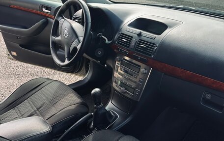 Toyota Avensis III рестайлинг, 2005 год, 870 000 рублей, 14 фотография