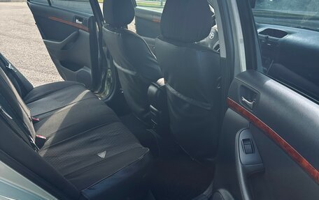 Toyota Avensis III рестайлинг, 2005 год, 870 000 рублей, 15 фотография