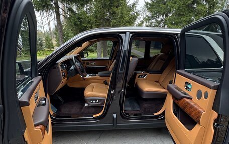 Rolls-Royce Cullinan, 2019 год, 37 990 000 рублей, 10 фотография