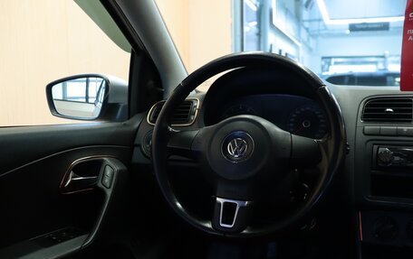 Volkswagen Polo VI (EU Market), 2011 год, 635 000 рублей, 13 фотография