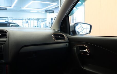 Volkswagen Polo VI (EU Market), 2011 год, 635 000 рублей, 15 фотография