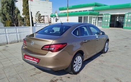 Opel Astra J, 2013 год, 1 150 000 рублей, 3 фотография