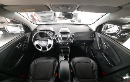 Hyundai Tucson III, 2011 год, 1 080 000 рублей, 10 фотография