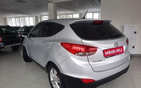 Hyundai Tucson III, 2011 год, 1 080 000 рублей, 7 фотография