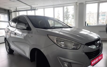 Hyundai Tucson III, 2011 год, 1 080 000 рублей, 3 фотография