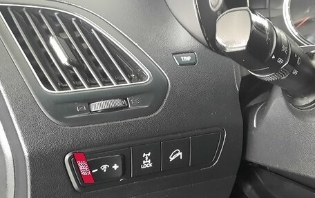 Hyundai Tucson III, 2011 год, 1 080 000 рублей, 14 фотография