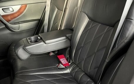Infiniti QX70, 2013 год, 2 287 000 рублей, 16 фотография