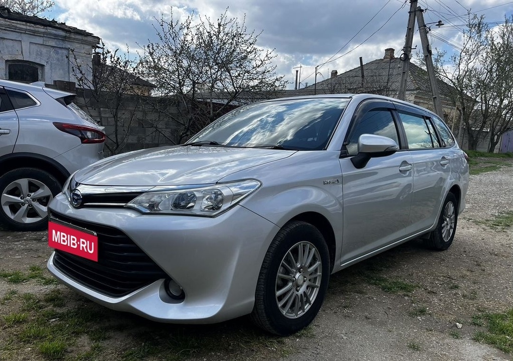 Toyota Corolla Fielder, 2016 год, 1 300 000 рублей, 2 фотография