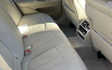 BMW 7 серия, 2016 год, 3 900 000 рублей, 9 фотография