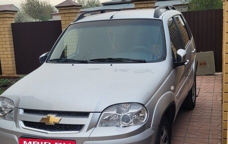 Chevrolet Niva I рестайлинг, 2012 год, 699 999 рублей, 2 фотография