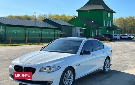 BMW 5 серия, 2012 год, 2 050 000 рублей, 2 фотография