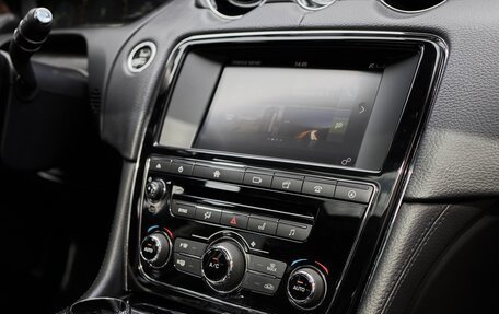 Jaguar XJ IV (X351), 2017 год, 2 180 000 рублей, 13 фотография