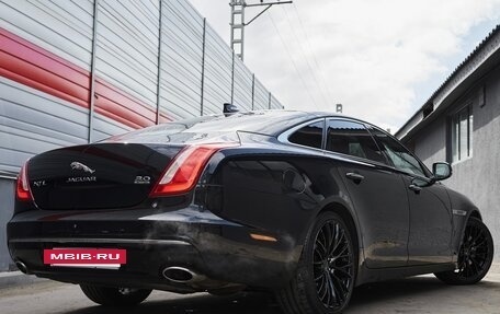 Jaguar XJ IV (X351), 2017 год, 2 180 000 рублей, 3 фотография