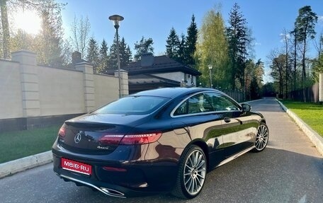 Mercedes-Benz E-Класс, 2018 год, 3 950 000 рублей, 1 фотография