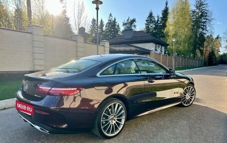 Mercedes-Benz E-Класс, 2018 год, 3 950 000 рублей, 7 фотография