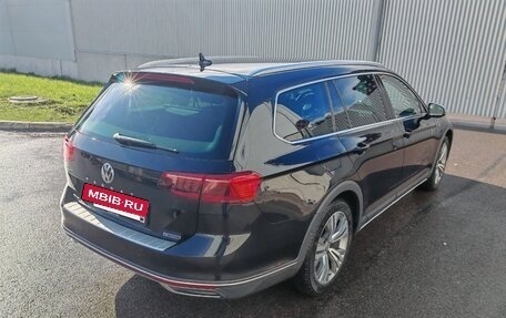 Volkswagen Passat B8 рестайлинг, 2019 год, 3 900 000 рублей, 5 фотография