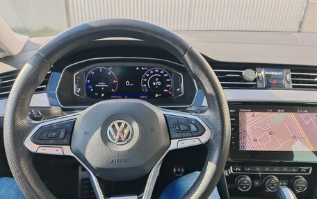 Volkswagen Passat B8 рестайлинг, 2019 год, 3 900 000 рублей, 15 фотография