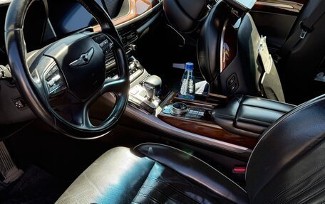 Genesis G90 I рестайлинг, 2016 год, 2 400 000 рублей, 9 фотография