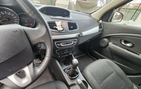 Renault Megane III, 2011 год, 850 000 рублей, 11 фотография