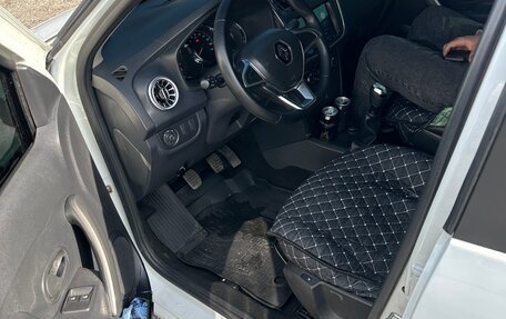 Renault Logan II, 2021 год, 800 000 рублей, 4 фотография