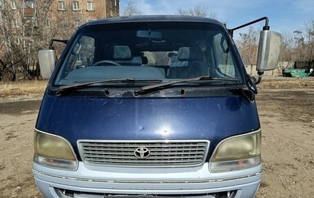 Toyota HiAce H100, 1996 год, 250 000 рублей, 16 фотография