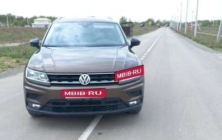 Volkswagen Tiguan II, 2019 год, 3 050 000 рублей, 2 фотография