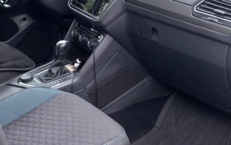 Volkswagen Tiguan II, 2019 год, 3 050 000 рублей, 23 фотография