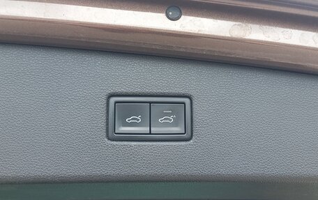 Volkswagen Tiguan II, 2019 год, 3 050 000 рублей, 14 фотография