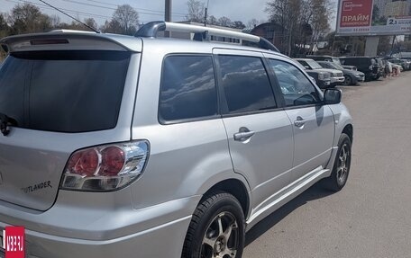 Mitsubishi Outlander III рестайлинг 3, 2004 год, 600 000 рублей, 11 фотография