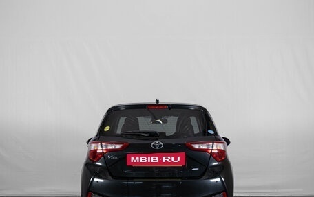 Toyota Vitz, 2019 год, 1 399 000 рублей, 6 фотография