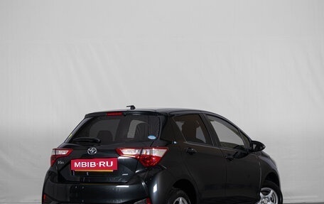 Toyota Vitz, 2019 год, 1 399 000 рублей, 5 фотография