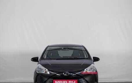 Toyota Vitz, 2019 год, 1 399 000 рублей, 2 фотография