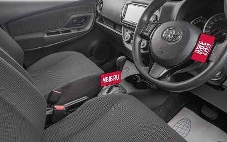 Toyota Vitz, 2019 год, 1 399 000 рублей, 9 фотография