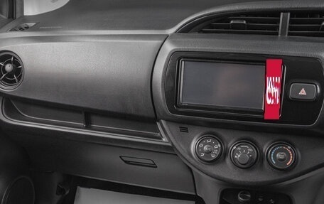 Toyota Vitz, 2019 год, 1 399 000 рублей, 17 фотография